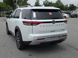 New 2025 Nissan Pathfinder Platinum image 3