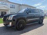 Used 2016 Cadillac Escalade Luxury image 2