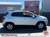 Used 2021 Chevrolet Trax LT w/ LT Convenience Package image 3