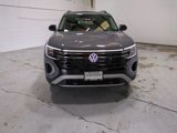 New 2025 Volkswagen Atlas Peak Edition SE image 2