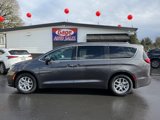 Used 2022 Chrysler Pacifica Touring-L image 3