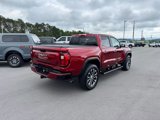 Used 2024 GMC Canyon Denali image 4