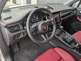 Used 2025 Porsche Macan image 4