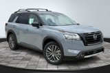 New 2025 Nissan Pathfinder SL w/ SL Premium Package image 2