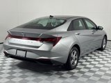 Used 2021 Hyundai Elantra SE image 5