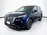 Used 2024 Nissan Rogue SV image 3