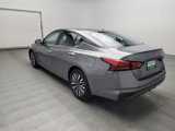 Used 2023 Nissan Altima 2.5 SV image 5