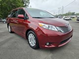 Used 2015 Toyota Sienna XLE image 3