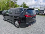 Used 2021 Chrysler Pacifica Touring-L image 4