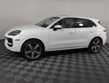Used 2025 Porsche Cayenne image 2