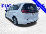 New 2026 Chrysler Pacifica Select image 3