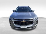 Used 2024 Chevrolet Trax LT w/ Sunroof Package image 2
