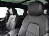 Used 2025 Porsche Cayenne image 5
