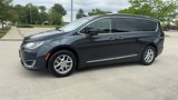 Used 2020 Chrysler Pacifica Touring-L image 4