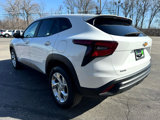 Used 2025 Chevrolet Trax LS w/ LS Convenience Package image 5