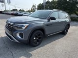 New 2025 Volkswagen Atlas Peak Edition SE image 3