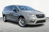 New 2025 Chrysler Pacifica Select image 2