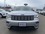 Used 2021 Jeep Grand Cherokee Laredo X image 2