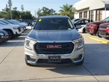 Used 2024 GMC Terrain SLE image 2