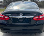 Used 2017 Nissan Altima 2.5 SL w/ Moonroof Package image 3