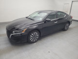 Used 2023 Nissan Altima 2.5 SV image 2