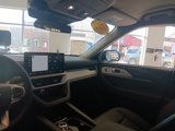 Used 2025 Ford Explorer Active w/ Active Comfort Package image 3