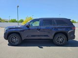 Used 2024 Toyota Sequoia Platinum image 3