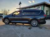 New 2025 Chrysler Pacifica Pinnacle image 2