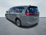 Certified 2022 Chrysler Pacifica Limited image 3