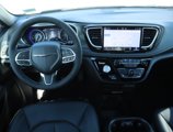 New 2025 Chrysler Pacifica Select image 6