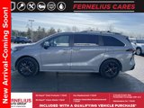 Used 2024 Toyota Sienna XLE Woodland Edition image 4