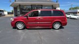 Used 2016 Chrysler Town & Country Touring w/ Driver Convenience Group image 2