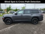 Used 2024 Jeep Grand Cherokee L Laredo image 2