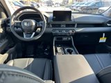 New 2025 Honda Pilot Elite image 2