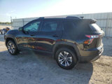 Used 2025 Chevrolet Equinox LT w/ Convenience Package II image 2