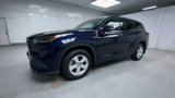 Certified 2022 Toyota Highlander LE image 4