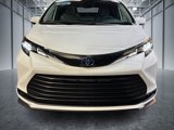 Used 2025 Toyota Sienna LE image 2