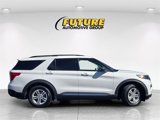 Used 2023 Ford Explorer XLT image 3