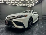 Used 2024 Toyota Camry SE image 3