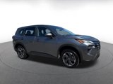 Used 2024 Nissan Rogue SV image 2
