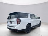 Used 2023 Chevrolet Suburban Premier image 3