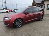 Used 2020 Chrysler Pacifica Touring w/ S Appearance Package image 2