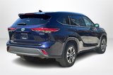 Used 2022 Toyota Highlander XLE image 5