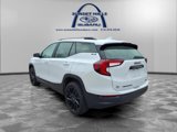 Used 2023 GMC Terrain SLE w/ Driver Convenience Package image 2