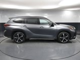 Used 2022 Toyota Highlander XSE image 3