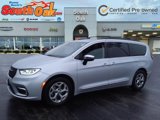 Certified 2023 Chrysler Pacifica Limited image 4