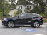 Used 2023 Toyota Venza XLE image 3