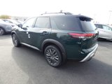 New 2025 Nissan Pathfinder SL w/ SL Premium Package image 5