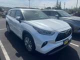 New 2025 Toyota Highlander Platinum image 3