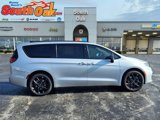 New 2026 Chrysler Pacifica Limited image 2